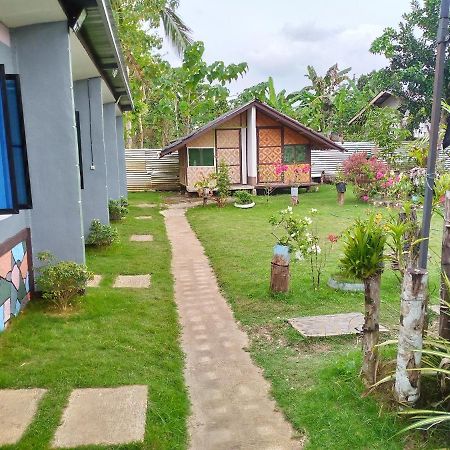 Junjals Backpackers Chalet Bohol Exterior photo